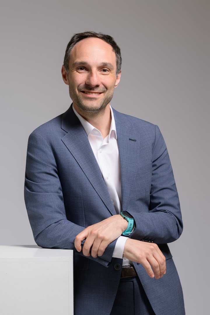 Armin Sanjari, Gr&uuml;nder von IT-WINGS